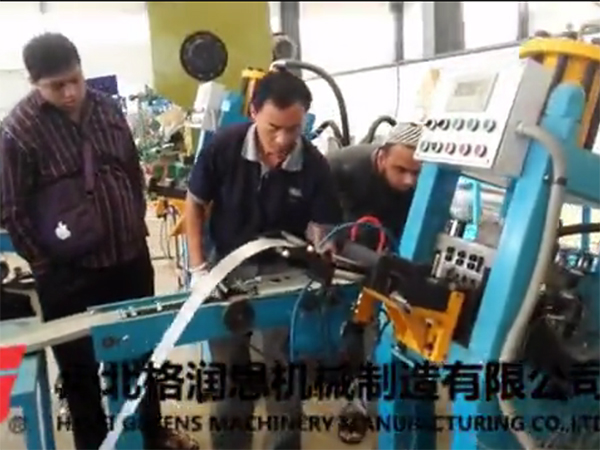 孟加拉客戶來廠參觀考察高速碼釘成型機